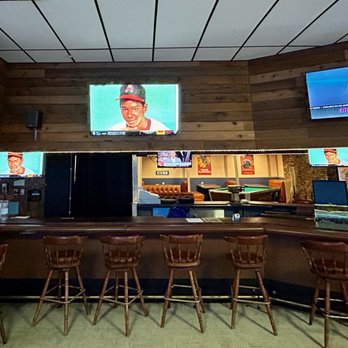 Lynwood Bowl - a baseball game on the screen - Bowling Near Me - Lynwood, Illinois