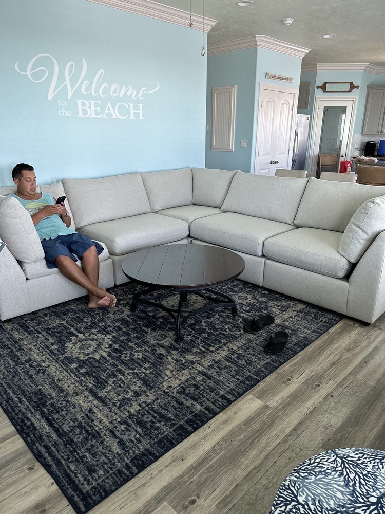 GALVESTON FURNITURE Updated October 2024 15 Photos 4214 Broadway