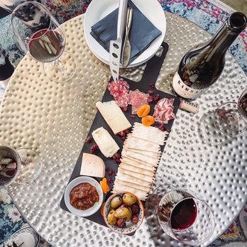 Oeno Wine Lounge - Wine Bars Near Me - Flagstaff, Arizona
