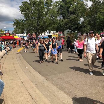 Minnesota State Fair - Crowded Saturday afternoon - Festivals Near Me - Saint Paul, Minnesota Minnesota State Fair - Crowded Saturday afternoon - Festivals Near Me - Saint Paul, Minnesota