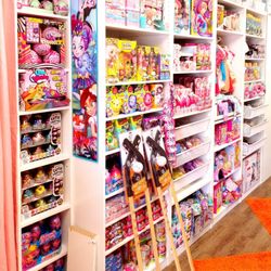 GOODIES FOR KIDDIES