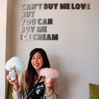 Sweet Cow Cafe - Santorini (left) and honey milk (right) @chon.eats - Ice Cream & Frozen Yogurt Near Me - Pasadena, California Sweet Cow Cafe - Santorini (left) and honey milk (right) @chon.eats - Ice Cream & Frozen Yogurt Near Me - Pasadena, California