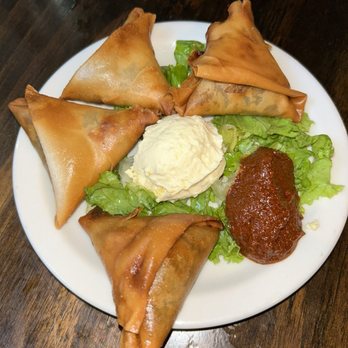 Cafe Romanat - 4 Piece Vegetarian Sambussa - Ethiopian Near Me - Oakland, California Cafe Romanat - 4 Piece Vegetarian Sambussa - Ethiopian Near Me - Oakland, California