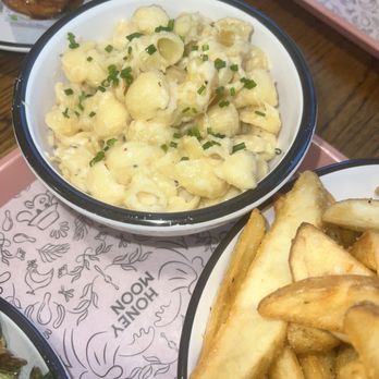 Honeymoon Chicken - Mac and Cheese - Chicken Shop Near Me - Washington, DC, District of Columbia Honeymoon Chicken - Mac and Cheese - Chicken Shop Near Me - Washington, DC, District of Columbia