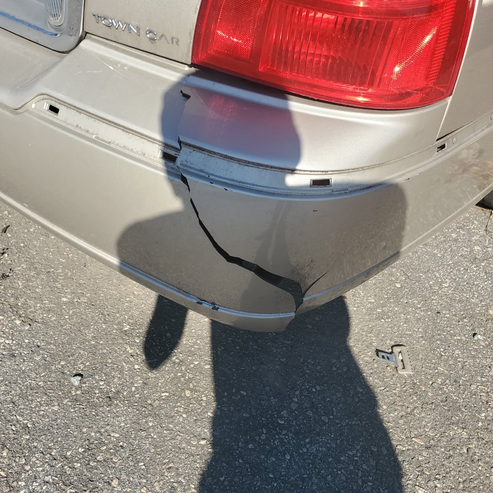 This is the bumper that they cracked at there shop that was not received like this. This is the bumper that they cracked at there shop that was not received like this.