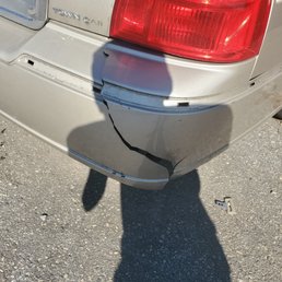 This is the bumper that they cracked at there shop that was not received like this. This is the bumper that they cracked at there shop that was not received like this.