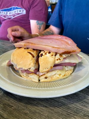 Louie's Ham & Corned Beef by null