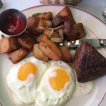 Le Diplomate - Brasseries Near Me - Washington, DC, District of Columbia