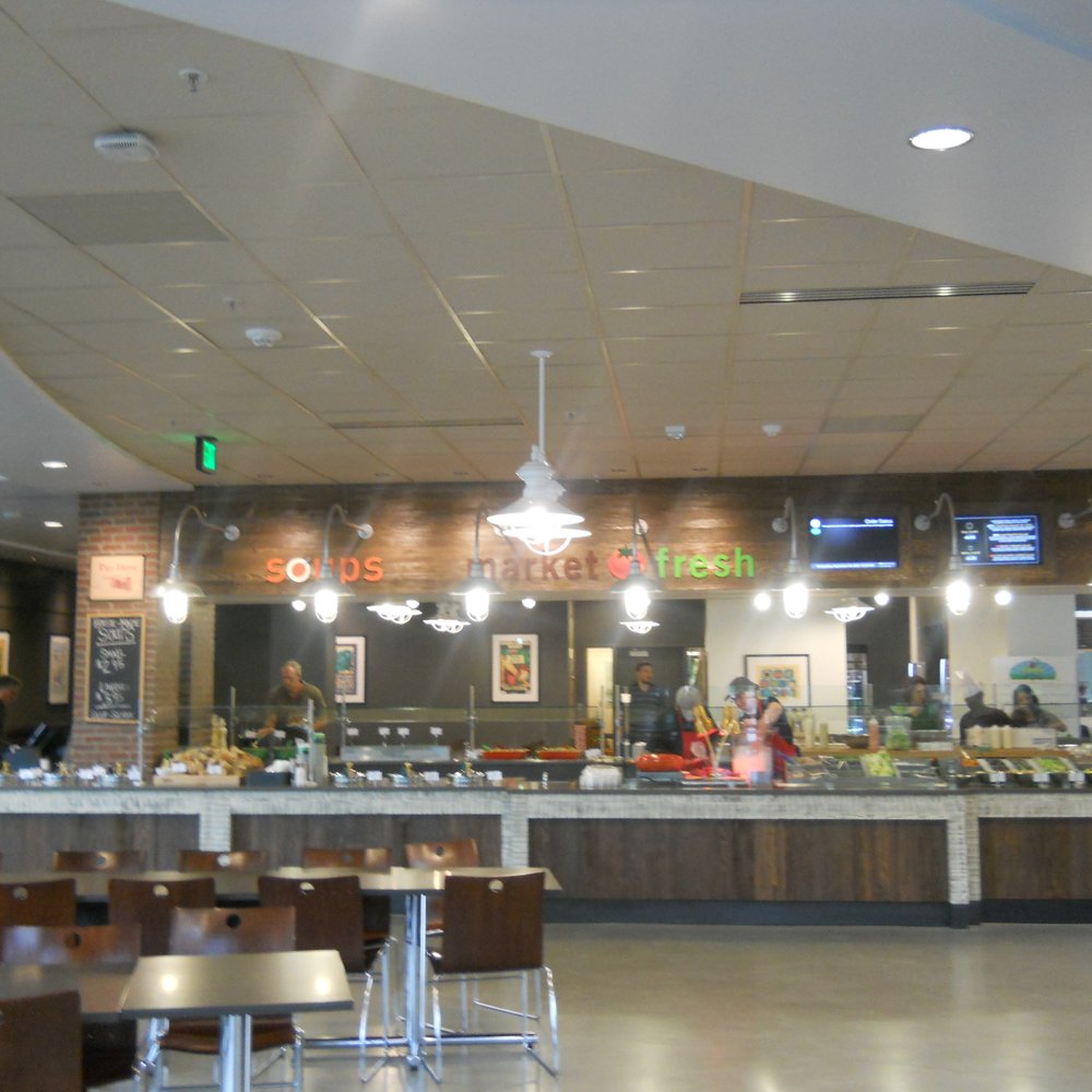 Microsoft Cafe 16 - Salad Bar - Cafeteria Near Me - Redmond, Washington