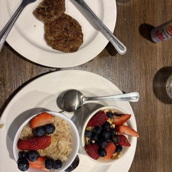 Famous Toastery - Oatmeal Cup, Greek Yogurt Parfait, Turkey Sausage - Breakfast & Brunch Near Me - Charlotte, North Carolina Famous Toastery - Oatmeal Cup, Greek Yogurt Parfait, Turkey Sausage - Breakfast & Brunch Near Me - Charlotte, North Carolina