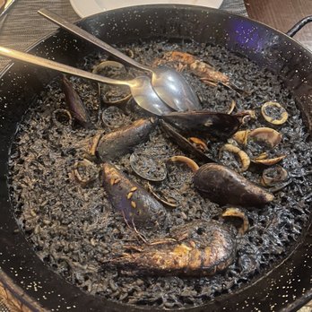 Guell - Paella Negra - Tapas/Small Plates Near Me - Barcelona, B Guell - Paella Negra - Tapas/Small Plates Near Me - Barcelona, B