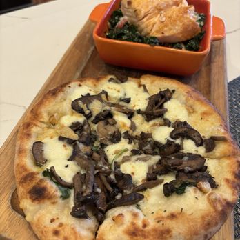 Gia Mia - Lunch special - Pizza Near Me - Downers Grove, Illinois