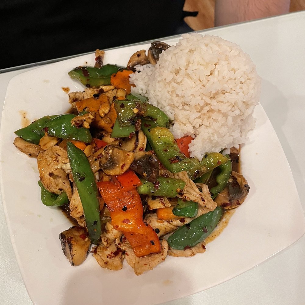 Krystal Thai - Thai Near Me - Crystal Lake, Illinois