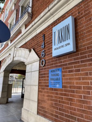 Tikkun Holistic Spa by null