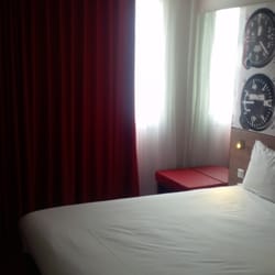 ibis Styles Nice Airport Arenas - Une chambre avec grand lit fort confortable