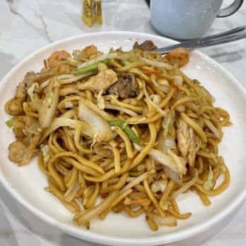 Ah Ma’s kitchen - house special chow mein - Asian Fusion Near Me - San Francisco, California Ah Ma’s kitchen - house special chow mein - Asian Fusion Near Me - San Francisco, California