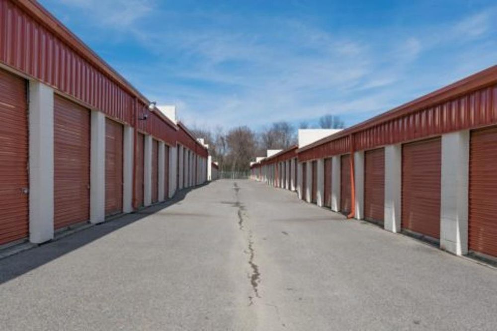 CARRIAGE HILLS MINI STORAGE Updated May 2024 11 Photos 1332 Rasco Rd W, Southaven