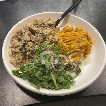 Modern Market Eatery - Hand carved chicken w/ arugula and blue cheese with Rosemary Sweet Potato Mash - Salad Near Me - Austin, Texas