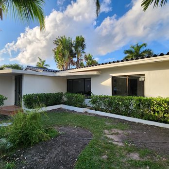 Paint2Last - Exterior house & roof painting. - Painters Near Me - Miami Beach, Florida Paint2Last - Exterior house & roof painting. - Painters Near Me - Miami Beach, Florida