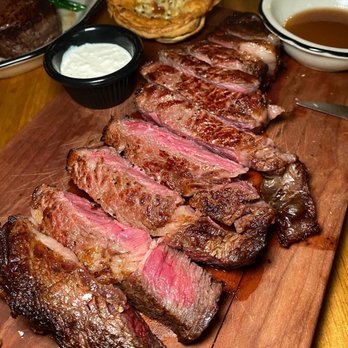 Bacall's - 22oz Prime Rib - New American Near Me - New York, New York