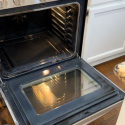 Liz’s House Cleaning - Oven clean!!! Shiny!!!