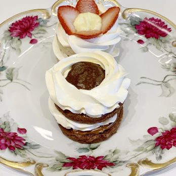 Bjorn Cakes - Custom Cakes Near Me - Chicago, Illinois Bjorn Cakes - Custom Cakes Near Me - Chicago, Illinois