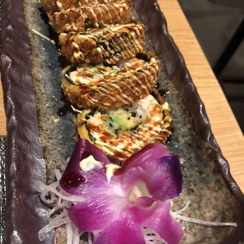 Okasan - Age salmon roll - Sushi Bars Near Me - Rome, RM Okasan - Age salmon roll - Sushi Bars Near Me - Rome, RM