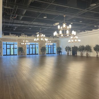 House Three Thirty - Space for occasions - Venues & Event Spaces Near Me - Akron, Ohio