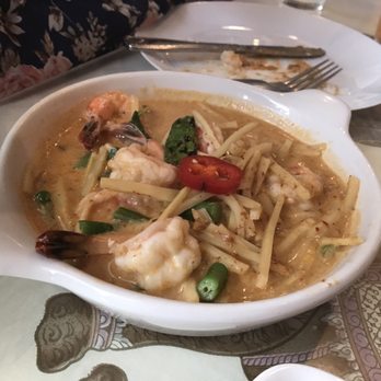 Nidda Thai Cuisine - Red curry with shrimp - Thai Near Me - Houston, Texas Nidda Thai Cuisine - Red curry with shrimp - Thai Near Me - Houston, Texas