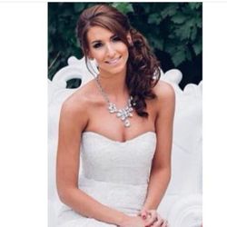 Beauty Suite - Bridal party spray tan $30