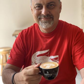 Fábrica Coffee Roasters - Enjoying cappuccino - Coffee & Tea Near Me - Porto, 13 Fábrica Coffee Roasters - Enjoying cappuccino - Coffee & Tea Near Me - Porto, 13