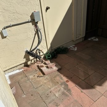 Unique Pavers - Back patio, before. - Masonry/Concrete Near Me Unique Pavers - Back patio, before. - Masonry/Concrete Near Me