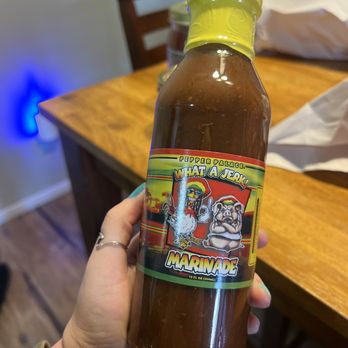 Pepper Palace - a hand holding a bottle of pepper palace marinara - Herbs & Spices Near Me - Chesterfield, Missouri Pepper Palace - a hand holding a bottle of pepper palace marinara - Herbs & Spices Near Me - Chesterfield, Missouri