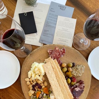 Quilt & Co - Tasting and charcuterie - Wine Tasting Room Near Me - Napa, California