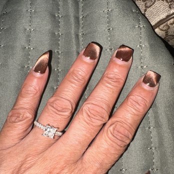 Omnia Nail Spa - Broken nails in a weel - Waxing Near Me - Philadelphia, Pennsylvania