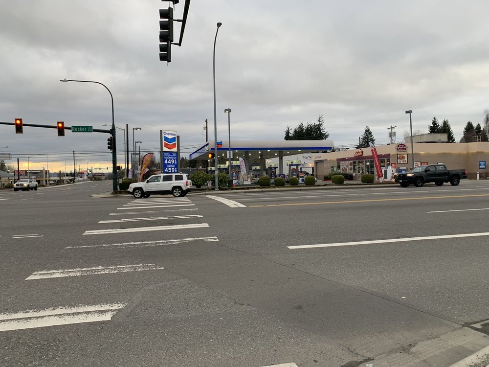CHEVRON Updated September 2024 1020 SE Everett Mall Way, Everett