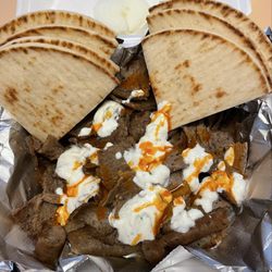 La Greek Restaurant - 1lb meat with 2 pitas