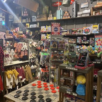 Cracker Barrel Old Country Store - More merch - American Near Me - Virginia Beach, Virginia Cracker Barrel Old Country Store - More merch - American Near Me - Virginia Beach, Virginia