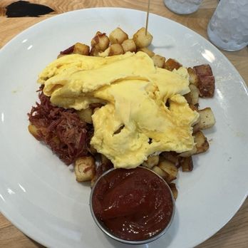 Yolk - Las Colinas - Corned Beef Hash & Eggs - Coffee & Tea Near Me - Irving, Texas Yolk - Las Colinas - Corned Beef Hash & Eggs - Coffee & Tea Near Me - Irving, Texas
