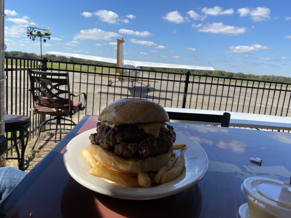 RUNWAY CAFE Updated September 2024 58 Photos & 59 Reviews 7915 Airport Rd, Angleton, Texas