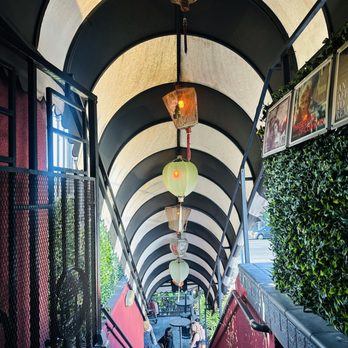 The Formosa Cafe - Stairway to heaven! - Cocktail Bars Near Me - West Hollywood, California