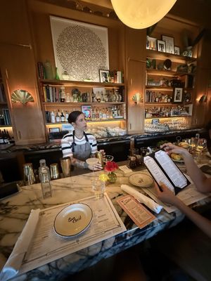 Bar Cecil by null
