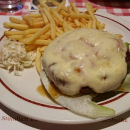 Th "NY" cheeseburger. Where is the bun? There ain't one!