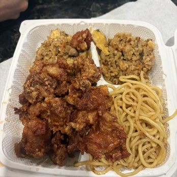Roxys Island Grill - Orange chicken, fried rice, noodles - Hawaiian Near Me - Wilsonville, Oregon