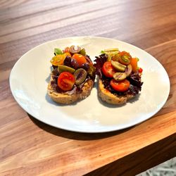 Barzelona - Fresh Cherry Tomatoes Bruschetta