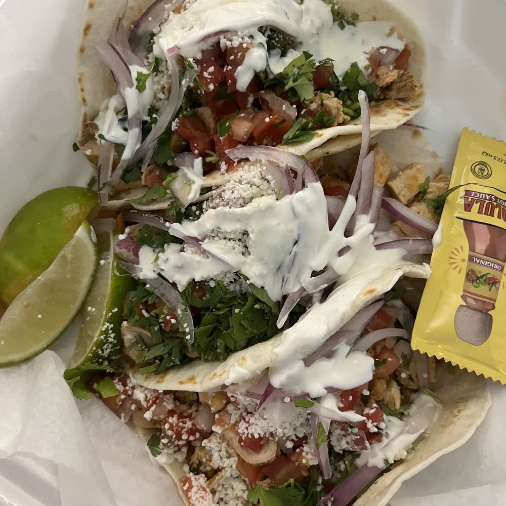 Loflin Yard - Smoked Chicken Yard Tacos - New American Near Me - Memphis, Tennessee Loflin Yard - Smoked Chicken Yard Tacos - New American Near Me - Memphis, Tennessee