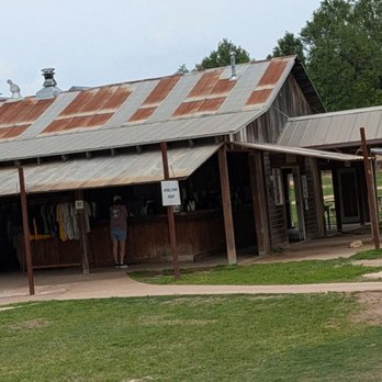 Jester King Brewery - Pizza and Bar Area Side View - Breweries Near Me - Austin, Texas
