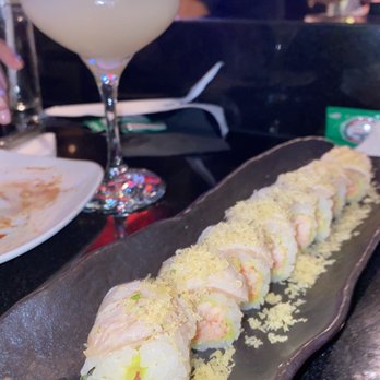 Pubbelly Sushi Brickell - Yellowtail roll - Sushi Bars Near Me - Miami, Florida