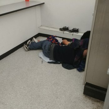 CC's Washhouse Lavanderia - Homeless - Laundromat Near Me - Montebello, California
