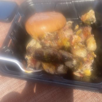 Slap the Apple Memphis Style BBQ - Pulled Pork Sandwich. Huge! - Food Trucks Near Me - Groveland, Florida Slap the Apple Memphis Style BBQ - Pulled Pork Sandwich. Huge! - Food Trucks Near Me - Groveland, Florida
